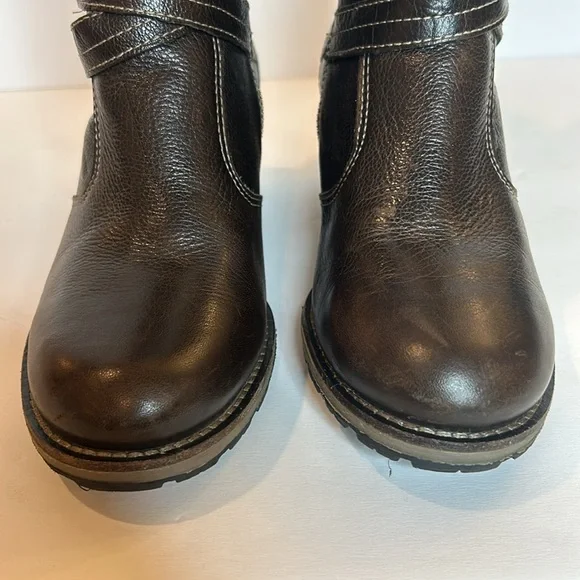 LLBean women’s Deerfield knee high leather dark brown boots. Size 8.5 - Picture 10 of 15